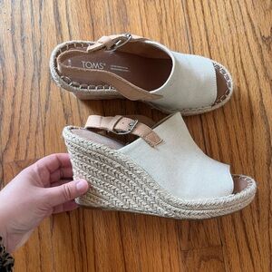 NWOT TOMS Espadrille Heels